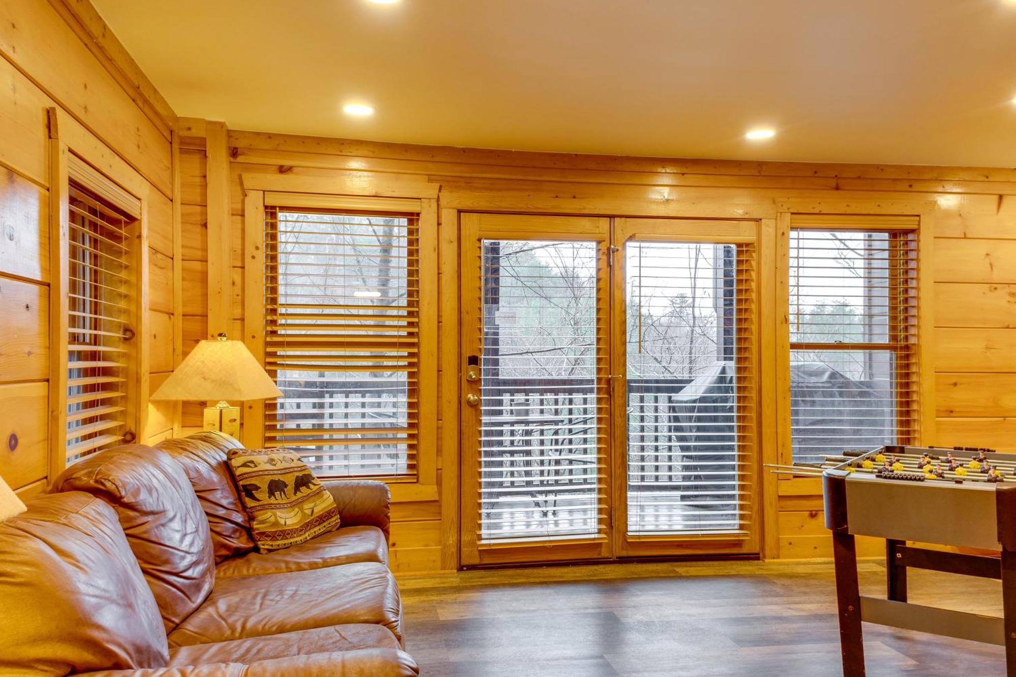 Pigeon Forge Resort Studio Cabin On Dollywood Ln! Exterior photo